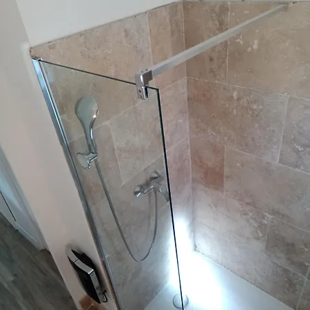 T2 Bord De Avec Grand Jardin Appartement *