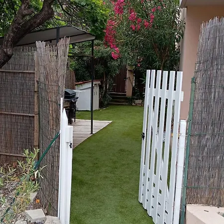 T2 Bord De Avec Grand Jardin Apartment
